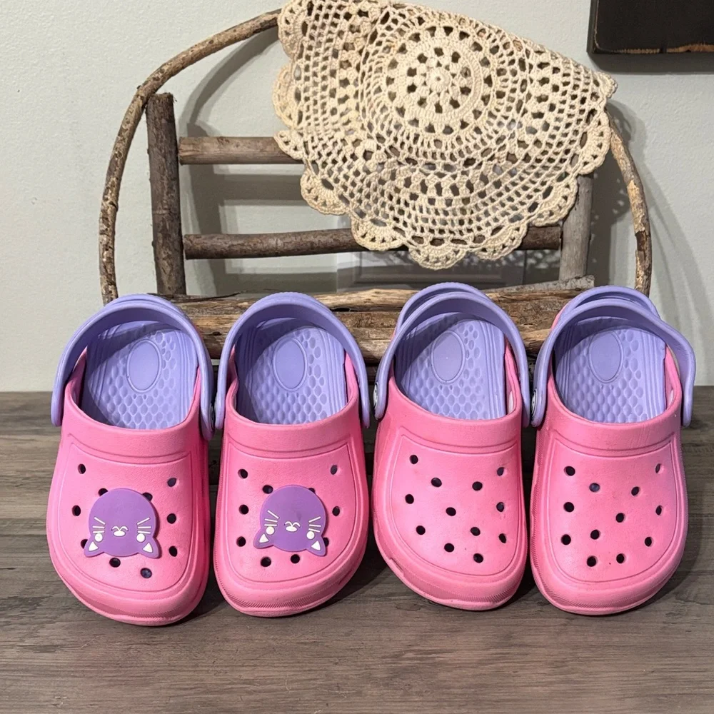 PRE OWNED Toddler Pink & Purple Clogs 150 MM CONVERTS TYPICALLY TO 7.5-8